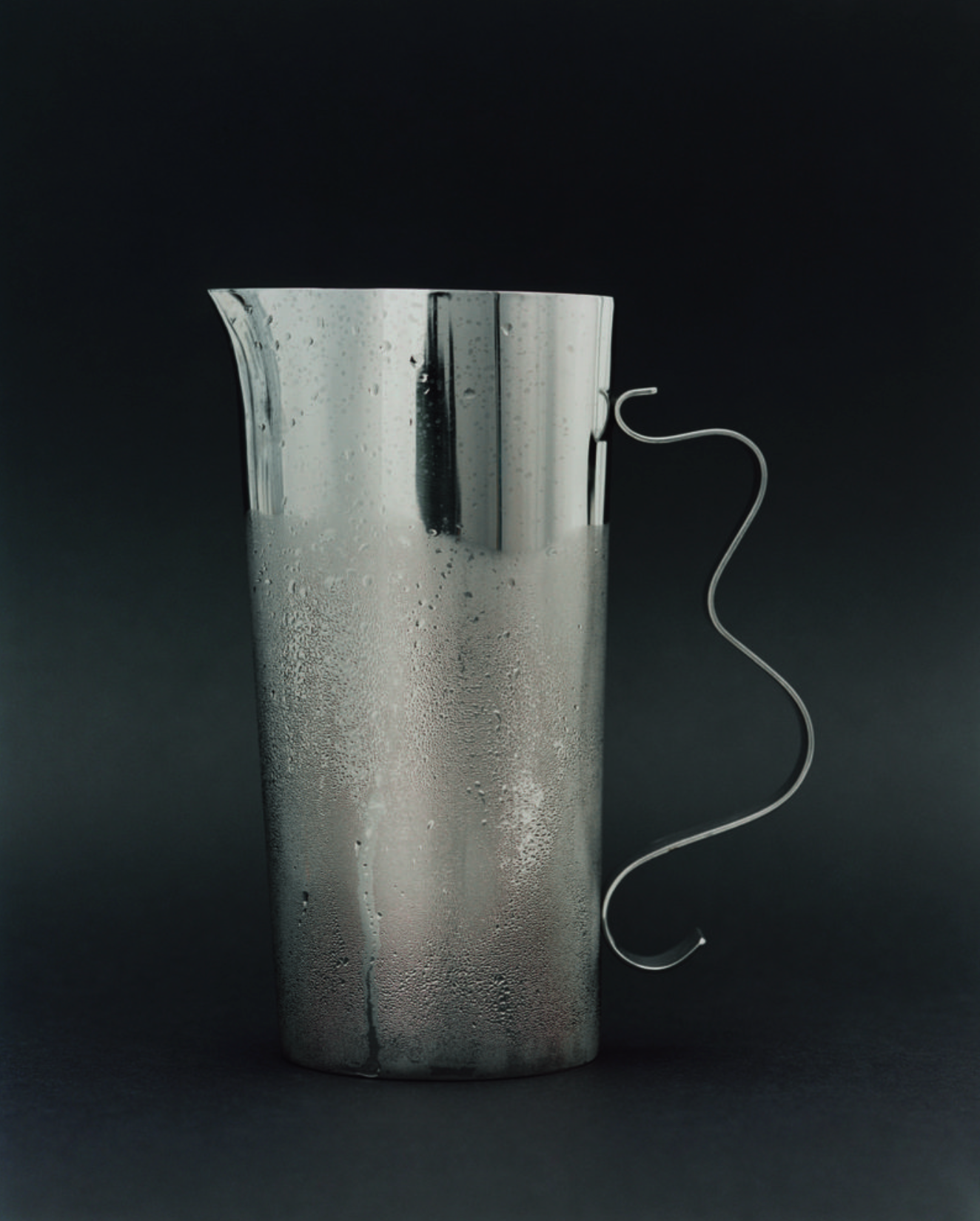 Squiggle Pitcher